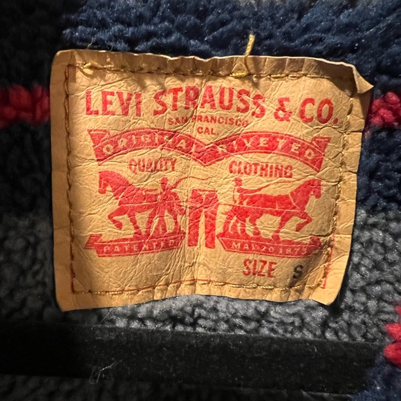 Levi’s Sherpa Lined Jean Jacket - Picture 2 of 4